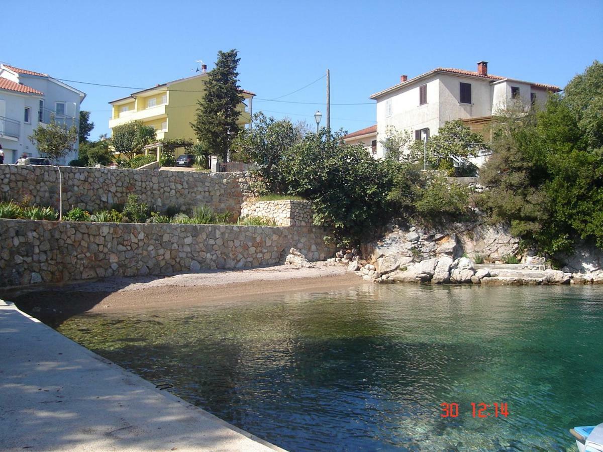 Vila Kraljica Malinska Exterior foto