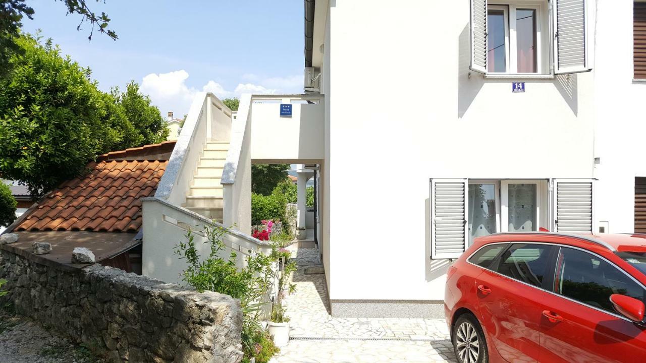Vila Kraljica Malinska Exterior foto